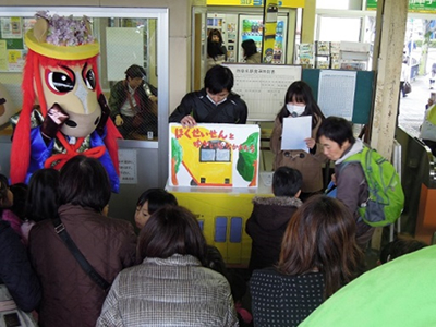 北勢線紙芝居披露の様子