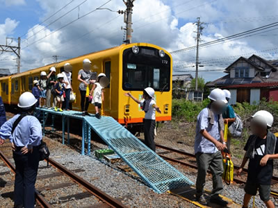 車両区到着